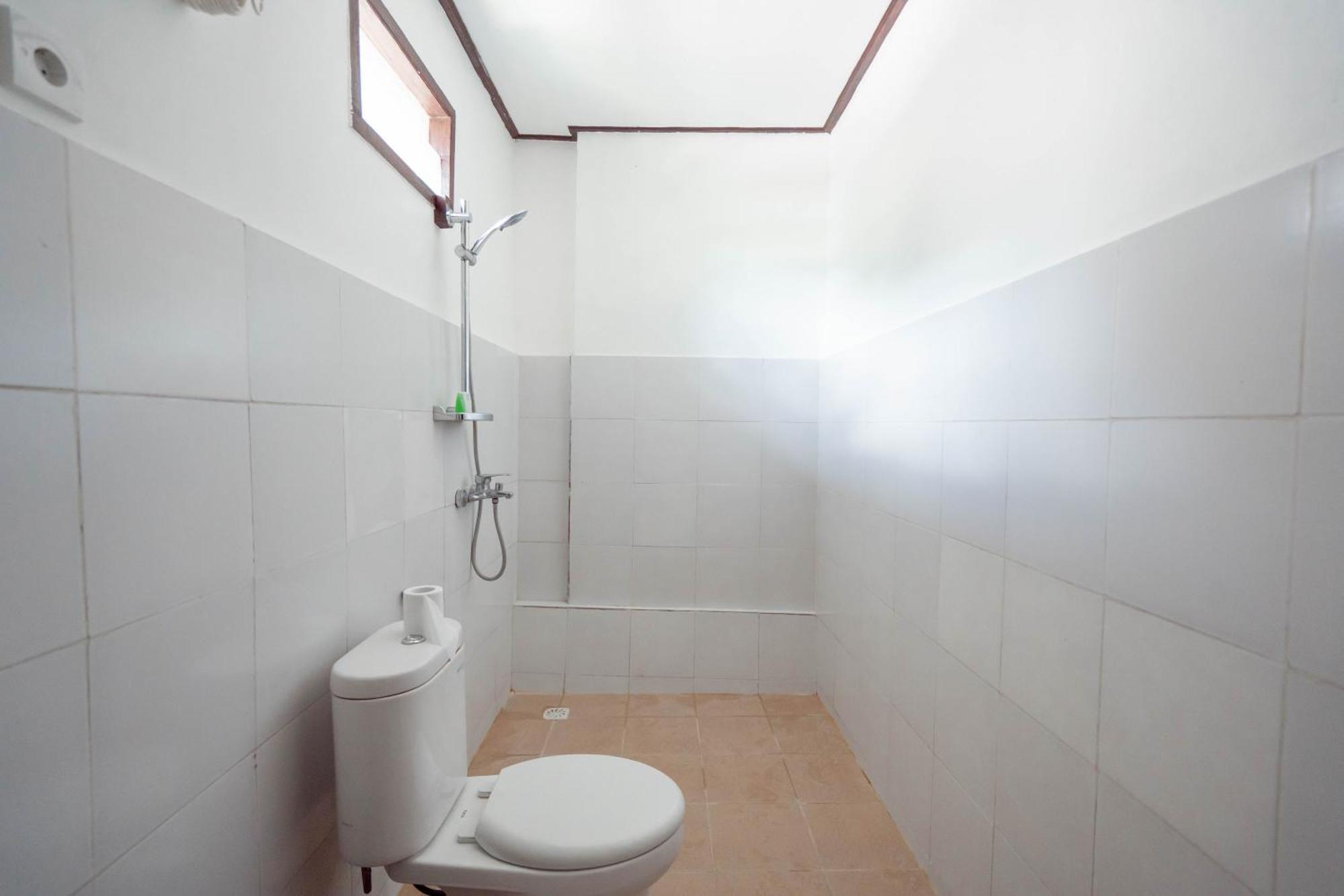 Brisk Homestay Uluwatu Redpartner エクステリア 写真